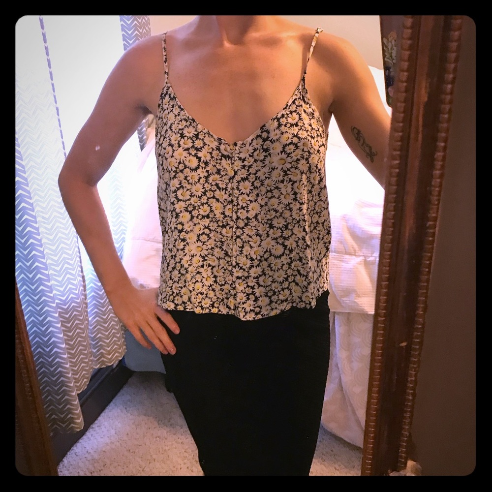 Flowy Daisy Print Cropped Tank